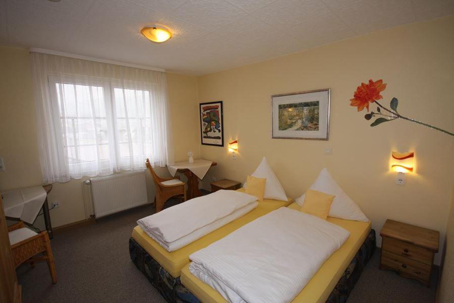 Hotel Romerhof บิงเงนอัมไรน์ ภายนอก รูปภาพ